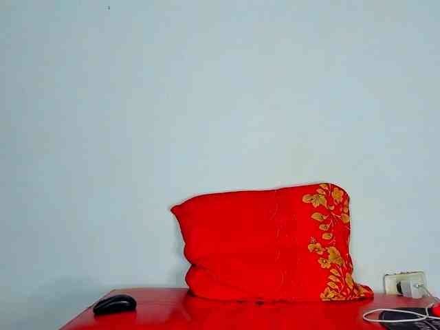 kuromiless webcam
