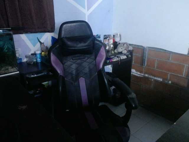 beautifulchubbyqueen's BongaCams show and profile