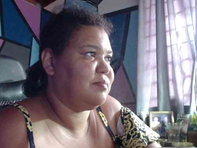 beautifulchubbyqueen webcam