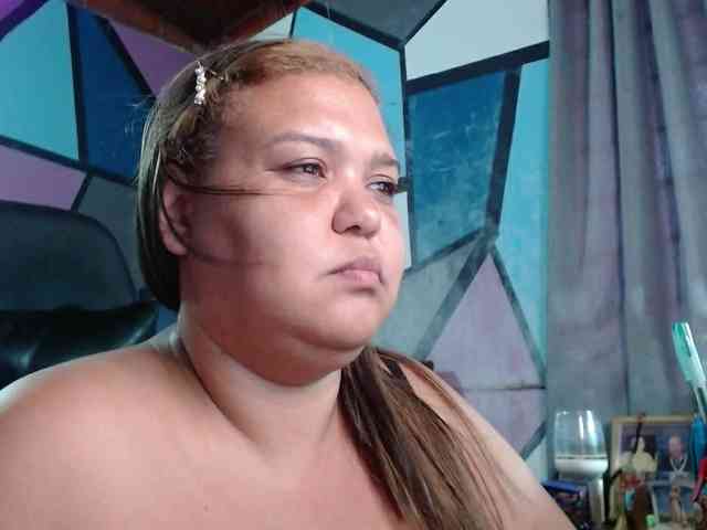 beautifulchubbyqueen webcam