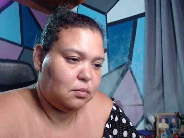 beautifulchubbyqueen webcam