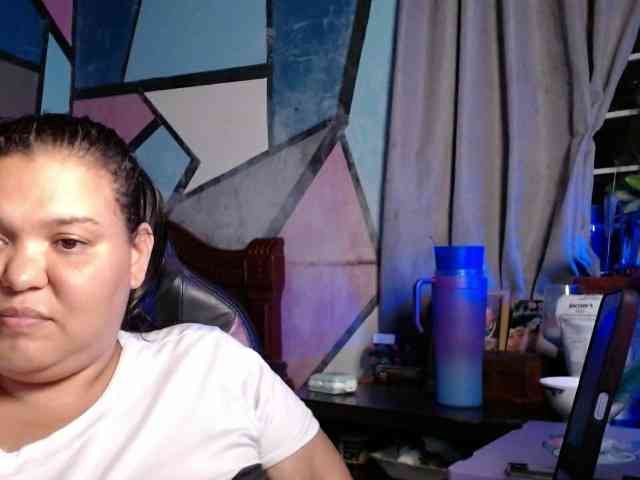 beautifulchubbyqueen webcam