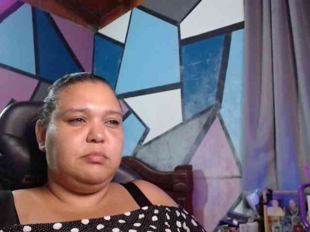beautifulchubbyqueen webcam