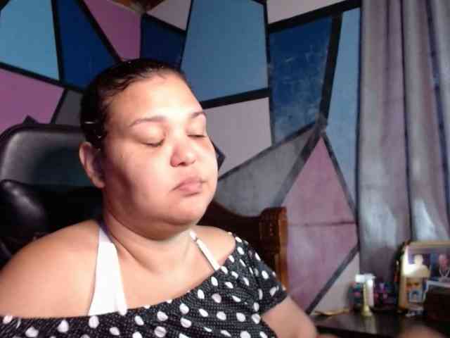 beautifulchubbyqueen webcam