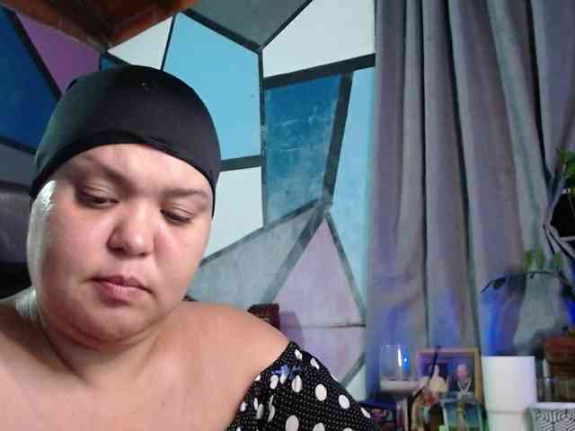 beautifulchubbyqueen webcam