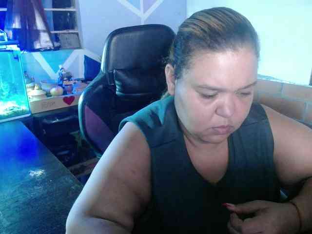 beautifulchubbyqueen webcam