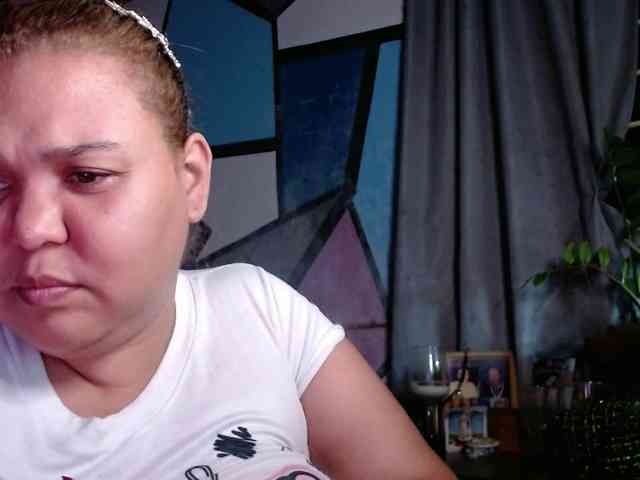 beautifulchubbyqueen webcam