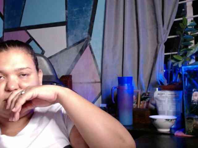 beautifulchubbyqueen webcam