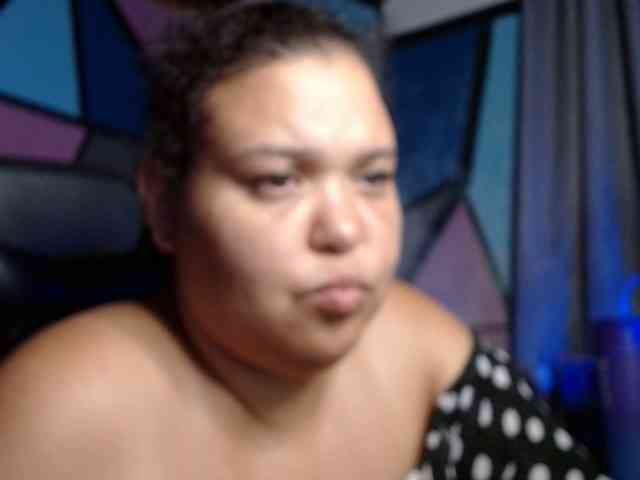 beautifulchubbyqueen webcam