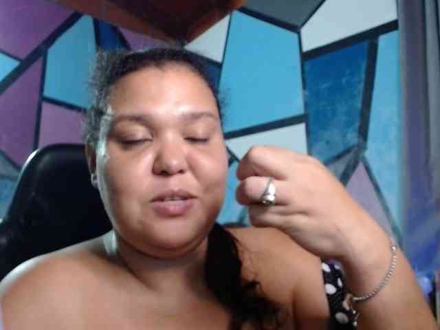 beautifulchubbyqueen webcam