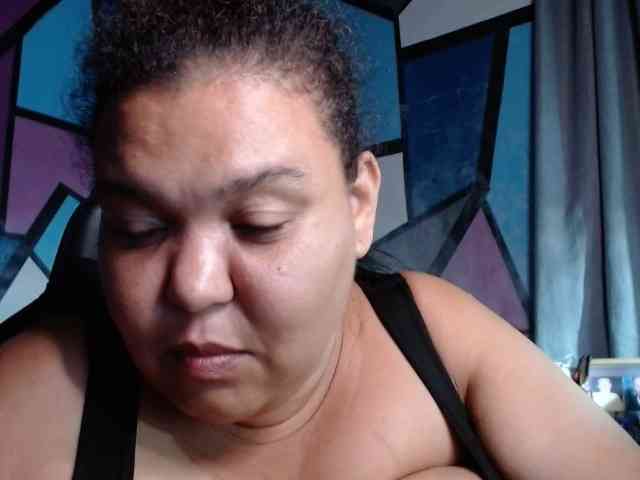 beautifulchubbyqueen webcam