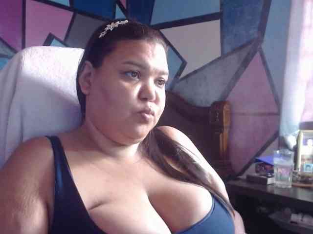 beautifulchubbyqueen webcam