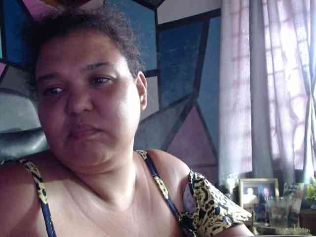 beautifulchubbyqueen webcam