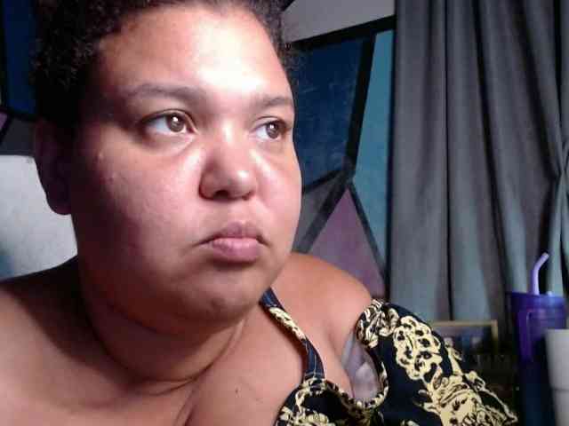 beautifulchubbyqueen webcam