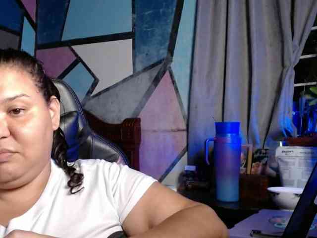 beautifulchubbyqueen webcam