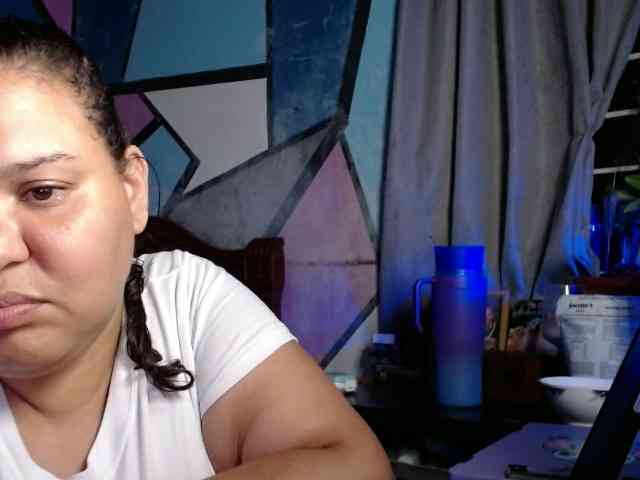 beautifulchubbyqueen webcam