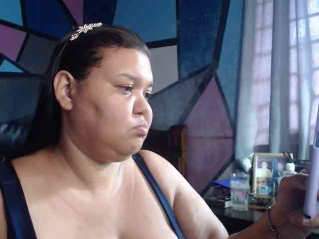beautifulchubbyqueen webcam