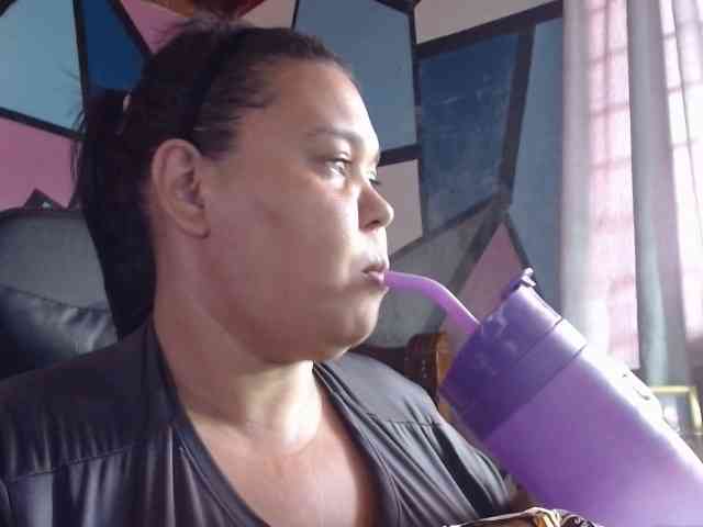 beautifulchubbyqueen webcam