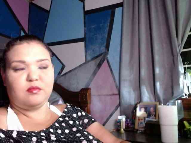 beautifulchubbyqueen webcam