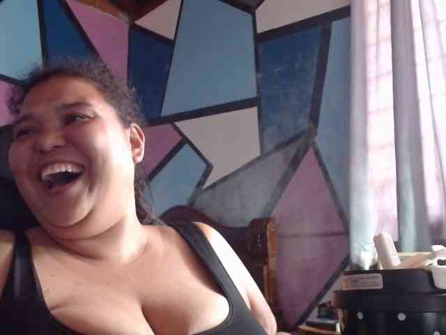 beautifulchubbyqueen webcam
