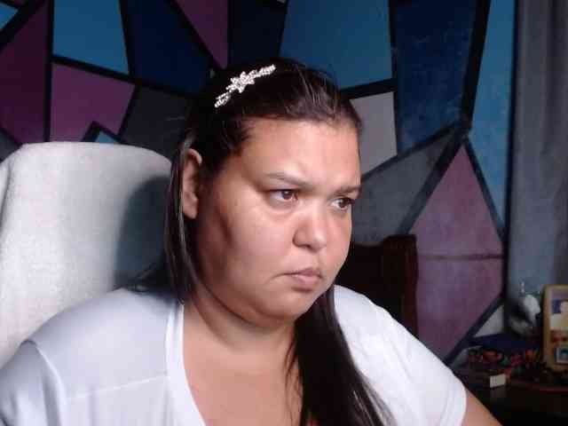 beautifulchubbyqueen webcam