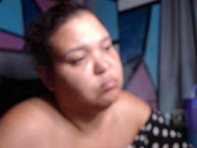 beautifulchubbyqueen webcam