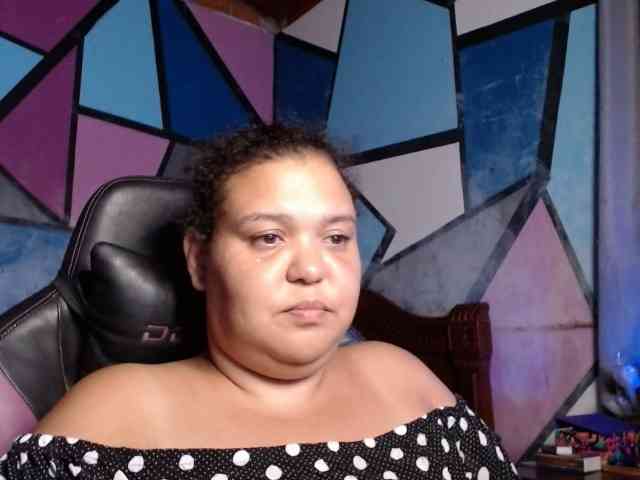 beautifulchubbyqueen webcam