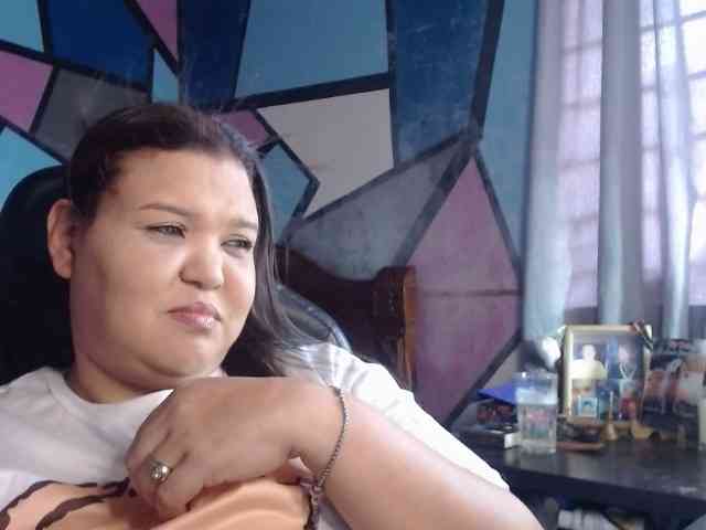 beautifulchubbyqueen webcam