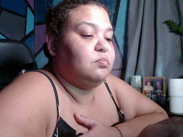 beautifulchubbyqueen webcam