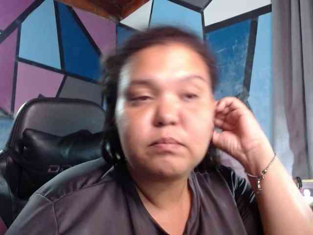 beautifulchubbyqueen webcam