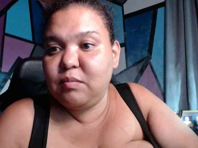beautifulchubbyqueen webcam