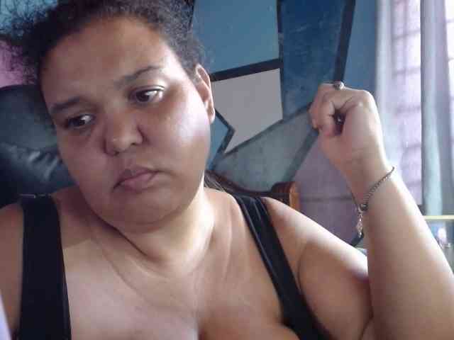 beautifulchubbyqueen webcam