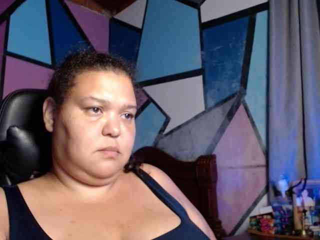 beautifulchubbyqueen webcam