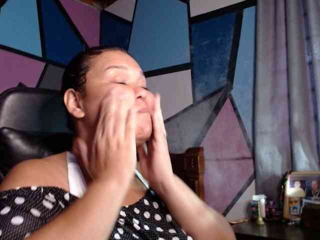 beautifulchubbyqueen webcam