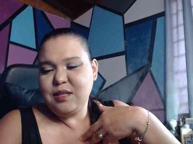 beautifulchubbyqueen webcam