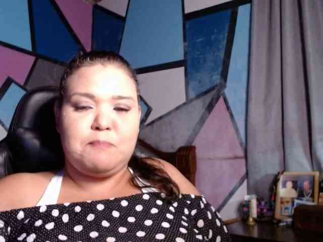 beautifulchubbyqueen webcam