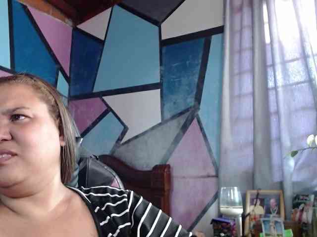 beautifulchubbyqueen webcam