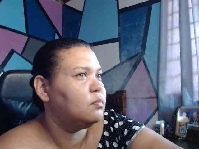 beautifulchubbyqueen webcam