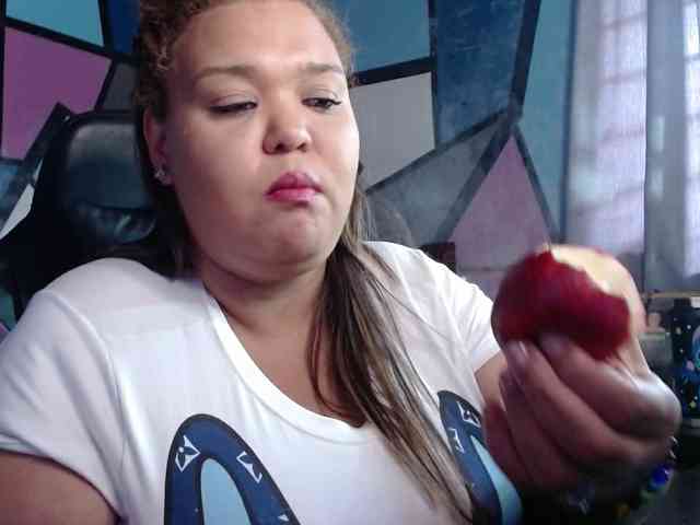beautifulchubbyqueen webcam