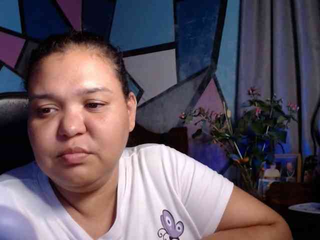 beautifulchubbyqueen webcam
