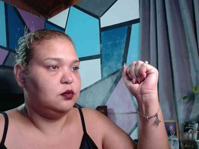 beautifulchubbyqueen webcam