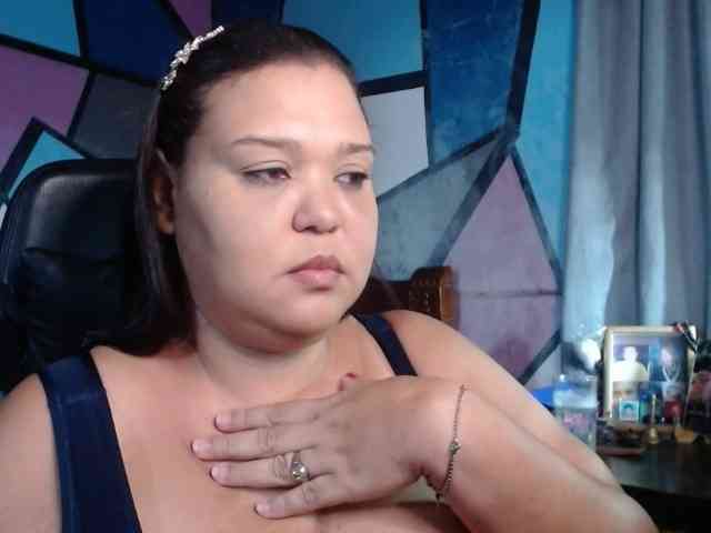 beautifulchubbyqueen webcam