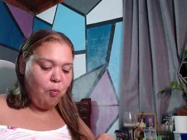 beautifulchubbyqueen webcam