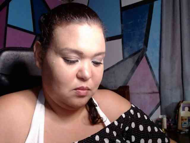 beautifulchubbyqueen webcam