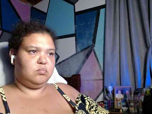 beautifulchubbyqueen webcam
