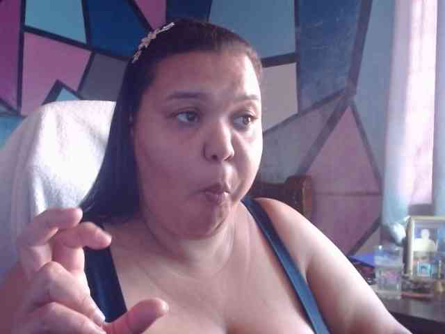 beautifulchubbyqueen webcam