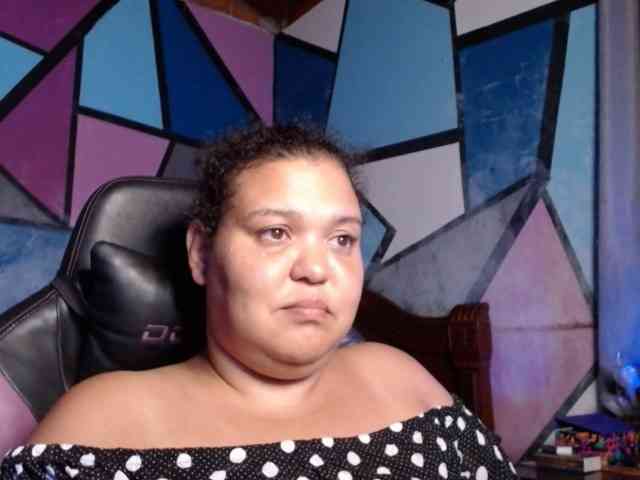 beautifulchubbyqueen webcam