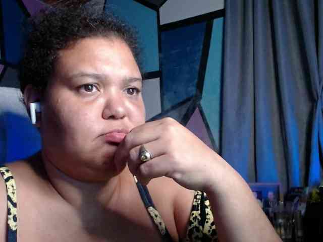 beautifulchubbyqueen webcam