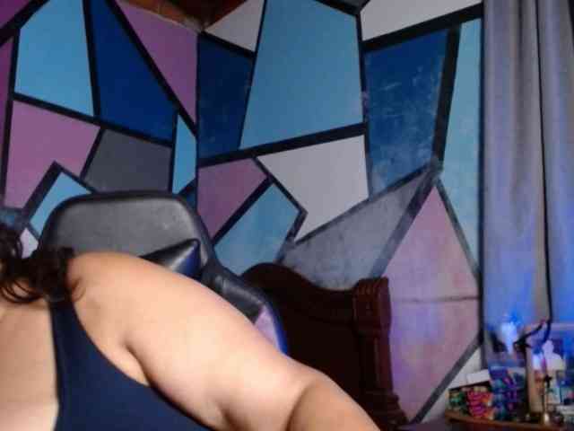 beautifulchubbyqueen webcam