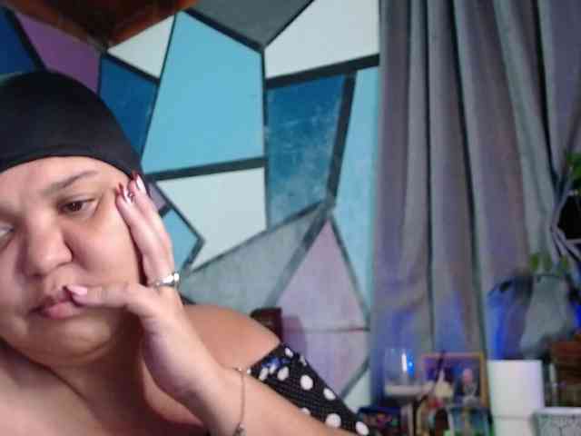 beautifulchubbyqueen webcam